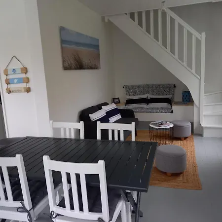 La Mer, 50m De La Saint-Germain-sur-Ay